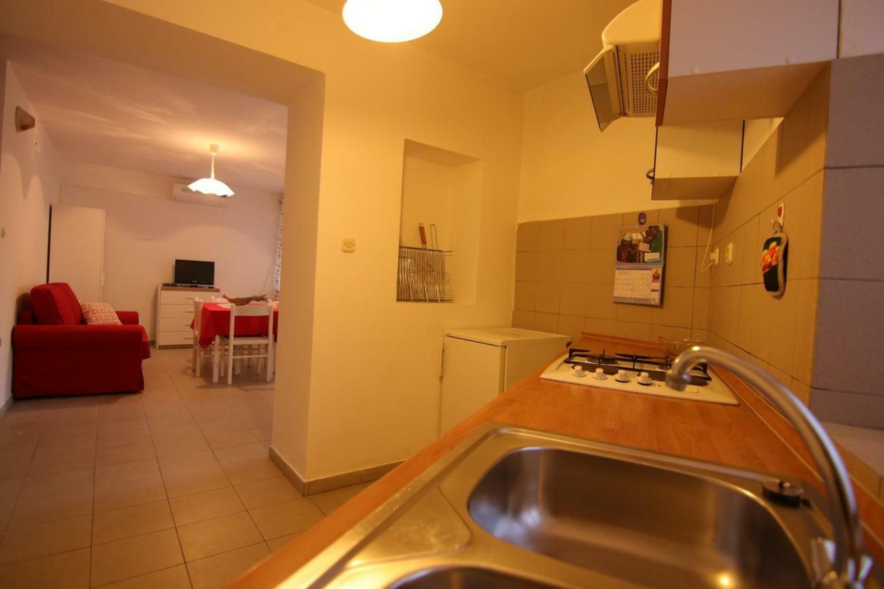 Apartamento App With A Lovely Patio Mali Lošinj Exterior foto