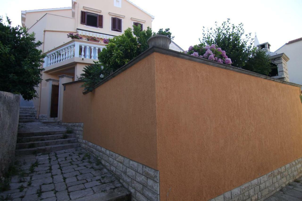 Apartamento App With A Lovely Patio Mali Lošinj Exterior foto