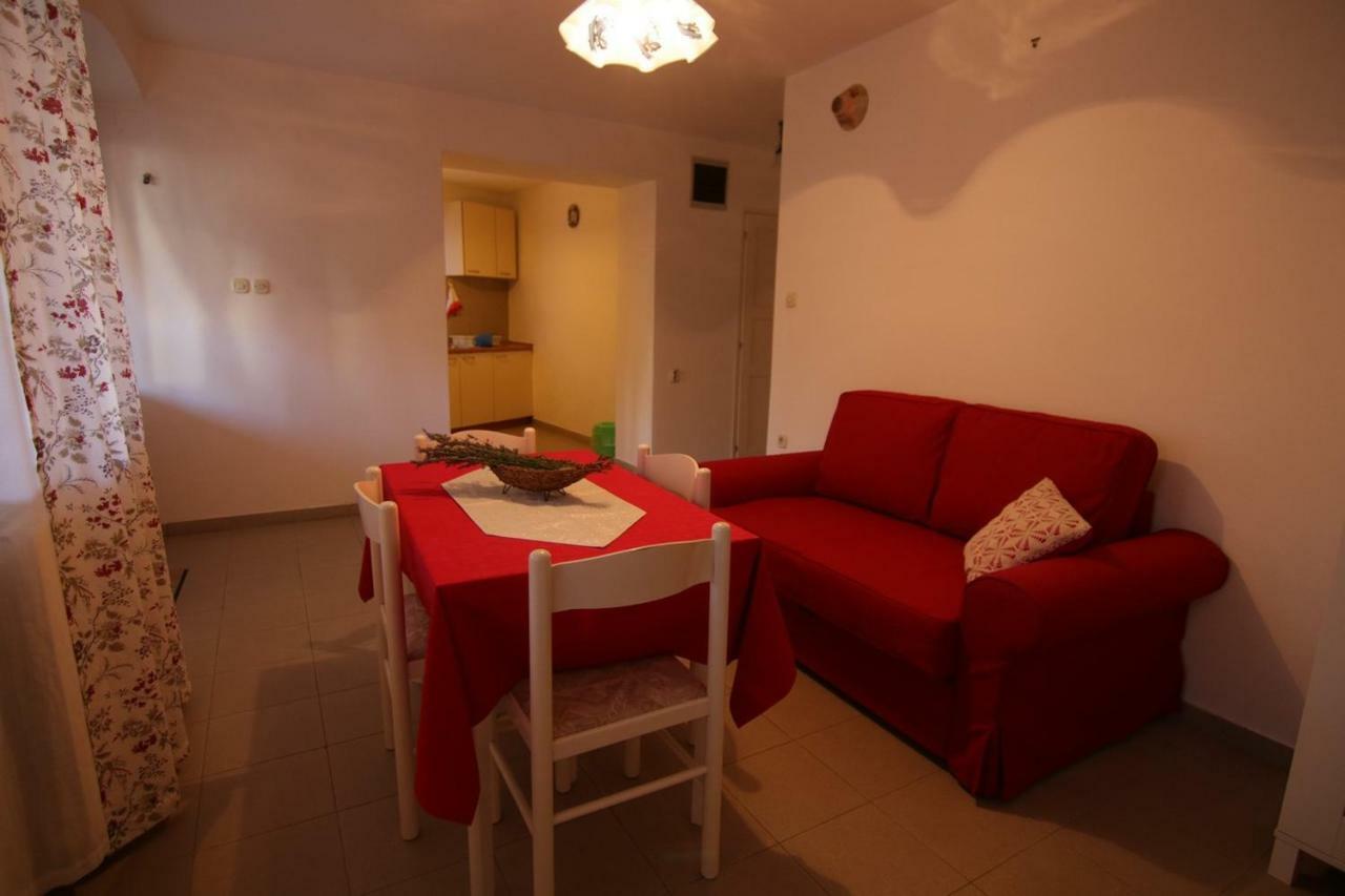 Apartamento App With A Lovely Patio Mali Lošinj Exterior foto