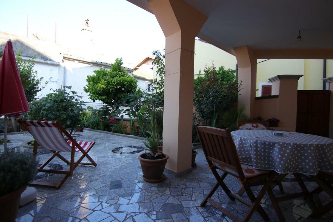 Apartamento App With A Lovely Patio Mali Lošinj Exterior foto